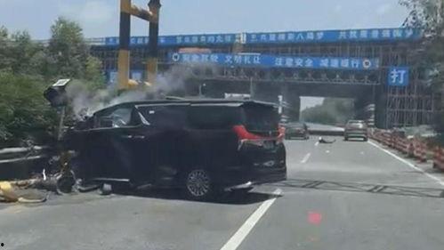 芒市车祸最新爆料新闻,事故原因调查及伤亡情况披露  第2张